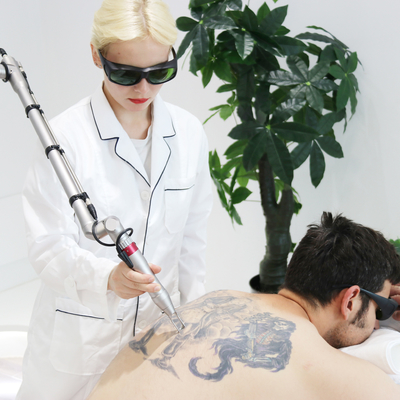 Todo en un Picosecond Laser depilación y ND YAG Laser de la máquina de eliminación de tatuajes